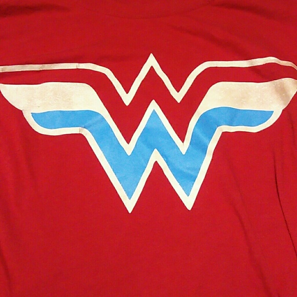 Wonder woman tee - Picture 2 of 3